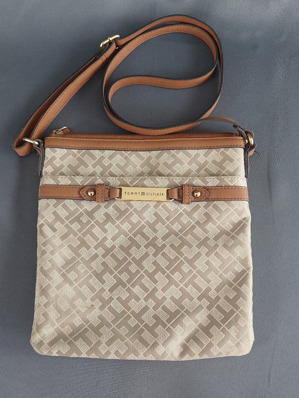 Tommy Hilfiger Beige Monogram Jacquard North South Crossbody Bag Purse OS